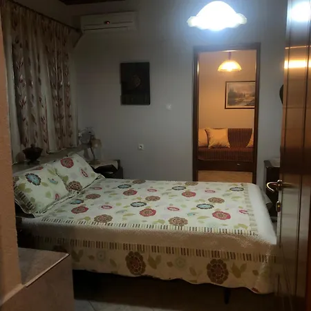 Takis & Mary's Beach House Holiday home Skala Kallirakhis