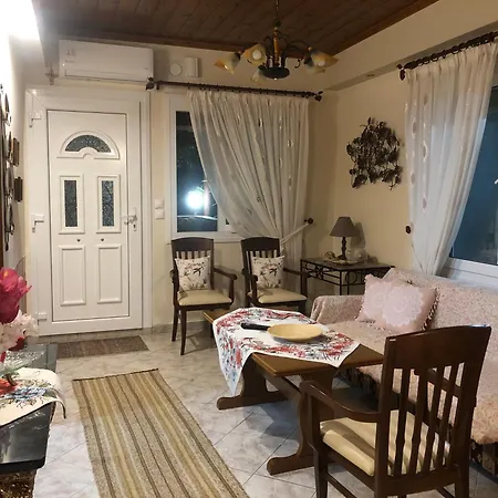 Holiday home Takis & Mary's Beach House Skala Kallirakhis