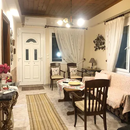 Takis & Mary's Beach House * Skala Kallirakhis